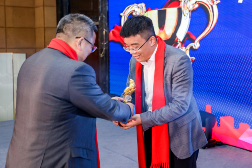 晟通铝模联盟2022年总结暨2023年目标签约大会胜利雷火电竞召开(图2)