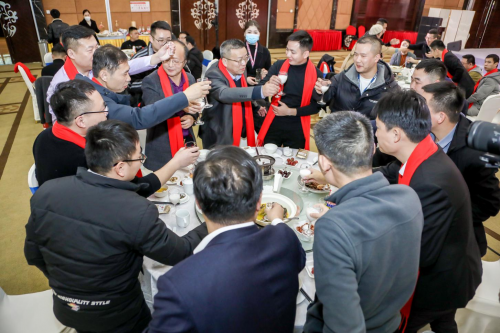 晟通铝模联盟2022年总结暨2023年目标签约大会胜利雷火电竞召开(图5)