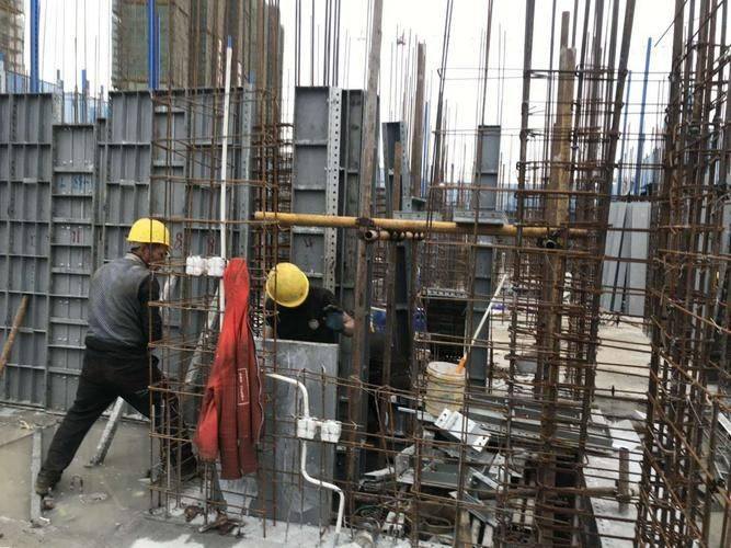 今日工地急招铝模工人 附近工地急招铝模工人雷火电竞(图1)