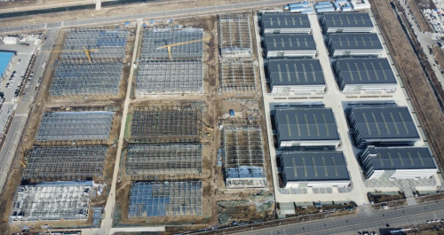 雷火电竞青岛市莱西高科技工业园巨峰产业化基地项目钢结构全面封顶(图1) 雷火电竞青岛市莱西高科技工业园巨峰产业化基地项目钢结构全面封顶(图1)