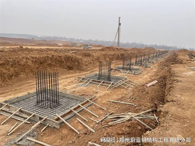钢结构工程：未来建筑的新趋势与挑战雷火电竞(图2)