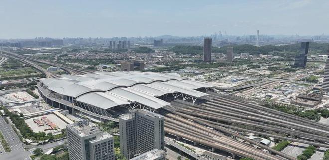 雷火电竞2024官方首页:广州城投领南府欢迎您_楼盘最新详情-售楼中心电话(图6) 雷火电竞2024官方首页:广州城投领南府欢迎您_楼盘最新详情-售楼中心电话(图6)