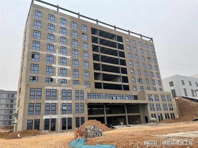 钢结构学校：现代教育的加速引擎与绿色典范雷火电竞(图2)